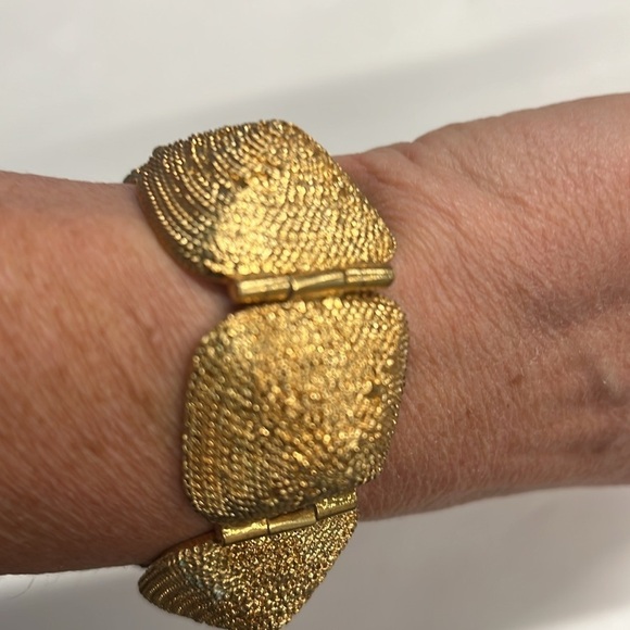 Vintage Goldplated Dome 7” Chunky Bracelet - Picture 2 of 14